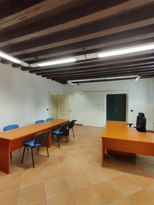 Prestigioso ufficio arredato di 125 mq in affito a Udine centro storico