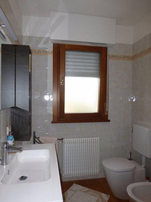 Ampio miniappartamento locato, in vendita a Udine Nord, fraz. Paderno, via Saluzzo 14