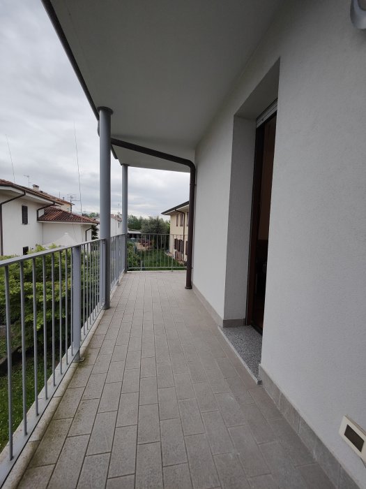 Ampio miniappartamento terrazzato in vendita a Udine, fraz. Beivars